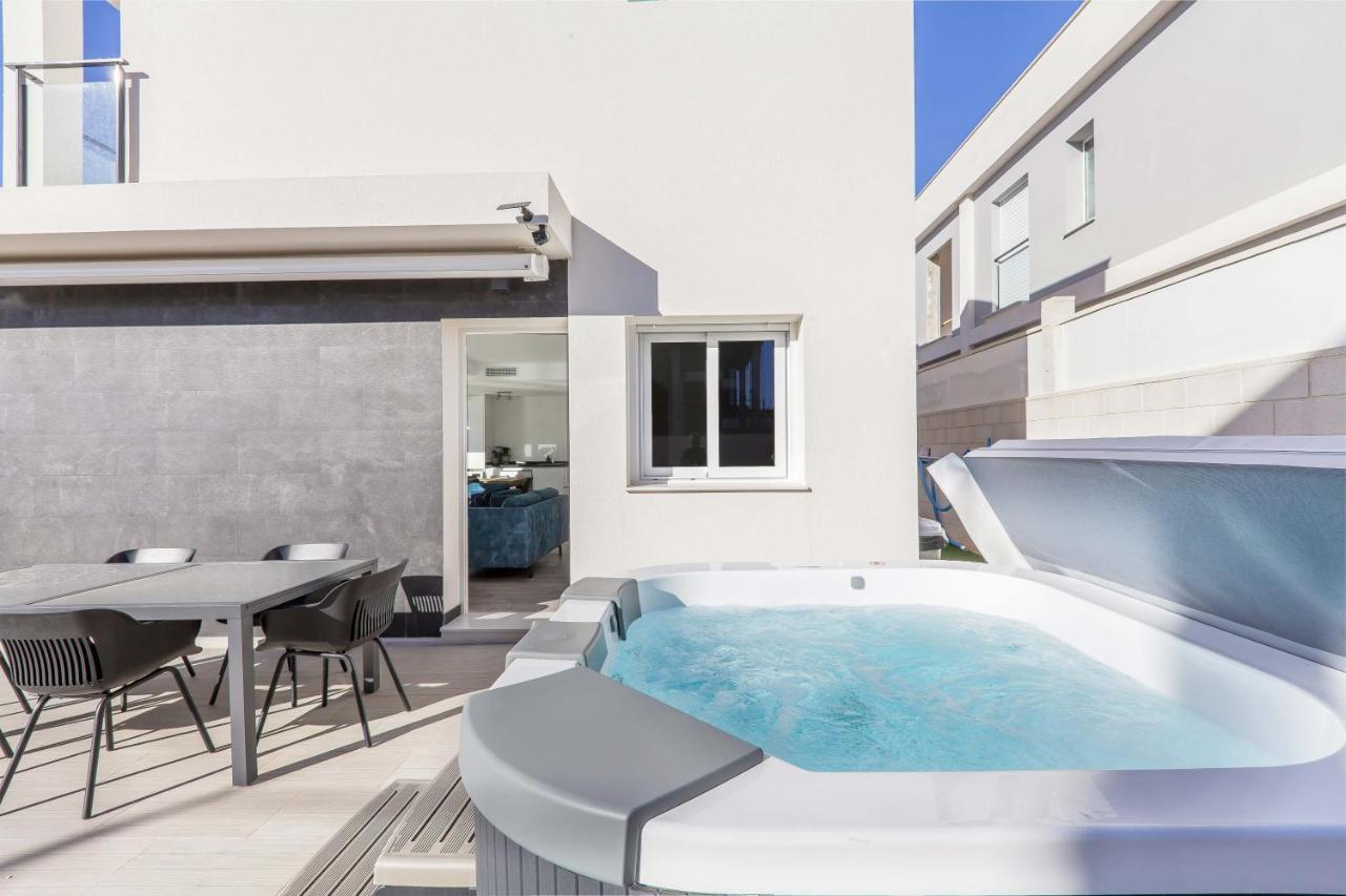 Casa Bos Dolpfin Wellness Luxury Entire Villa Pool & Jacuzzi Gran Alacant Near Beach Puerto Marino Εξωτερικό φωτογραφία